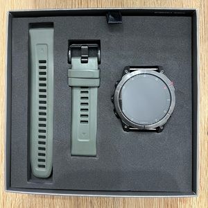 COPY - * Pre-Owned * Garmin Epix Sapphire 51mm * NOT PRO *